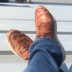 Meet your Posher, Justin